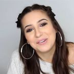 Horia : la youtubeuse s'engage pour aider les enfants