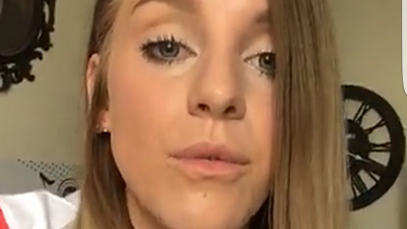 Emy LTR arrête les maquillages sur Youtube et dévoile les raisons : "C'est assez difficile pour moi"