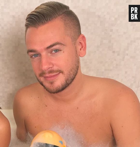 Jeremstar en couple, il se confie sur son compagnon : "Ça a tout de suite collé", "je suis très attaché à ce garçon".