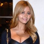 Zahia Dehar revient sur son passé lié à la prostitution : "Oui, je suis une p*te, et alors ?"