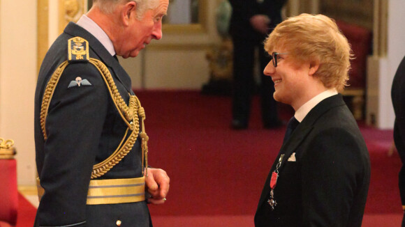 Ed Sheeran ému face au Prince Charles : il fait un royal faux pas