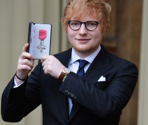 Ed Sheeran ému face au Prince Charles, il enfreint le protocole royal avec un faux pas !