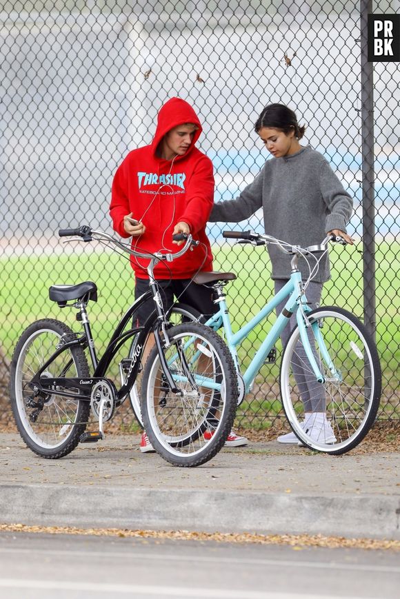 Justin Bieber et Selena Gomez séparés pour Noël : découvrez pourquoi !