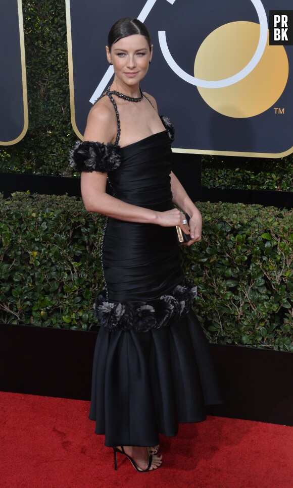 Caitriona Balfe de Outlander sur le tapis rouge des Golden Globes 2018 le 7 janvier à Los Angeles