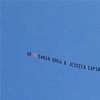 Grey's Anatomy saison 14 : un avion et une bannière pour soutenir Sarah Drew et Jessica Capshaw