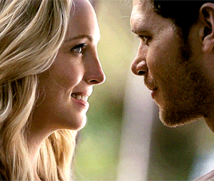 The Originals saison 5 : Klaus et Caroline enfin en couple ?