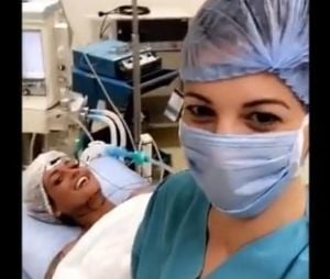 Aurélie Dotremont filme ses deux opérations de chirurgie esthétique sur Snapchat