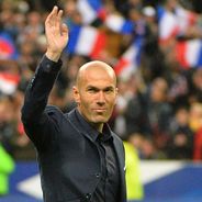 Zinédine Zidane quitte le Real Madrid : Ronaldo, Benzema et les fans entre hommage et larmes