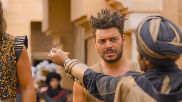 Alad'2 : Kev Adams face à Jamel Debbouze dans le premier teaser de la suite ?