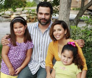 Desperate Housewives : Eva Longoria et Ricardo Chavira posent avec Madison de la Garza et Daniella Baltodano