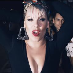 Clip "Secrets" : Pink entourée de ses danseurs pour des chorégraphies sensuelles