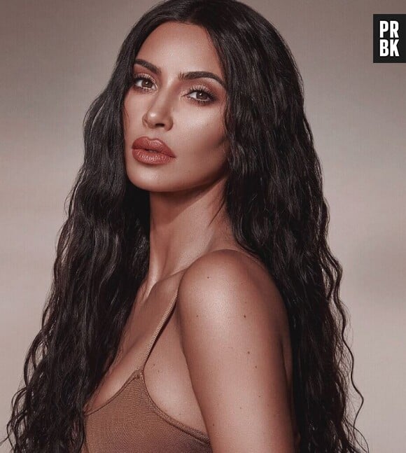 Kim Kardashian ne ressemble plus à ça : elle s'est fait couper ses cheveux longs !