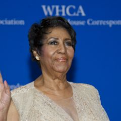 Mort d'Aretha Franklin : Nikos Aliagas, Hugh Jackman... stars et anonymes lui rendent hommage