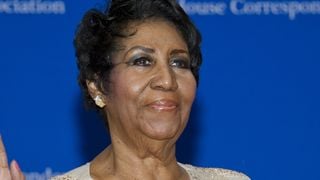 Mort d'Aretha Franklin : Nikos Aliagas, Hugh Jackman... stars et anonymes lui rendent hommage