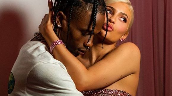 Kylie Jenner séparée de Travis Scott ? Elle répond à la rumeur de rupture