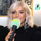 Bebe Rexha en interview : "C'était sympa de tout recommencer depuis le début avec David Guetta"
