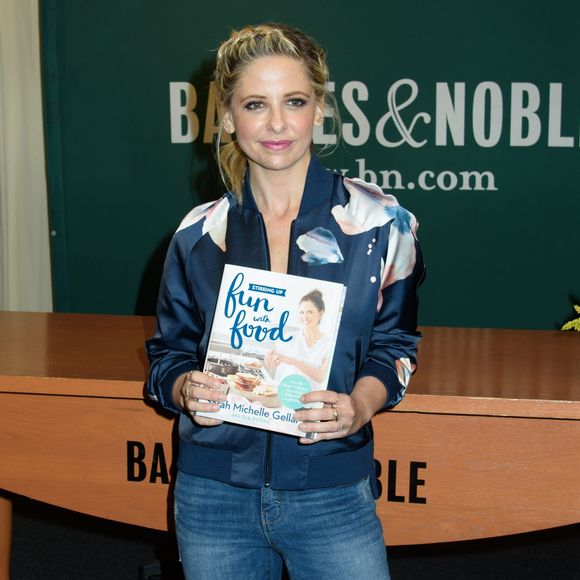 Sarah Michelle Gellar crée le bad buzz avec un post Instagram sur Thanksgiving : des internautes l'accusent de prôner l'anorexie.