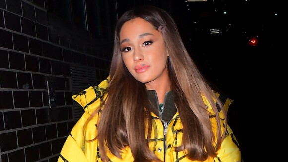 Ariana Grande renoue avec son père pour Noël après des années de silence