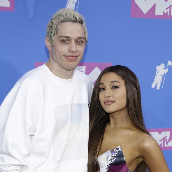 Pete Davidson cité dans "Thank U, Next" d'Ariana Grande : il réagit avec humour