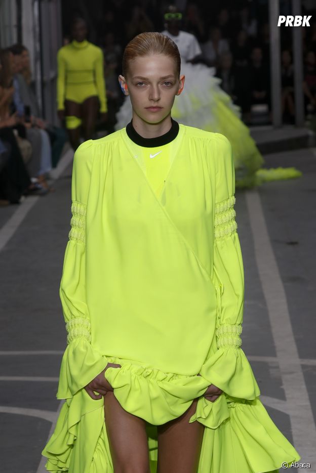 La tendance du fluo sur le défilé Off-White.