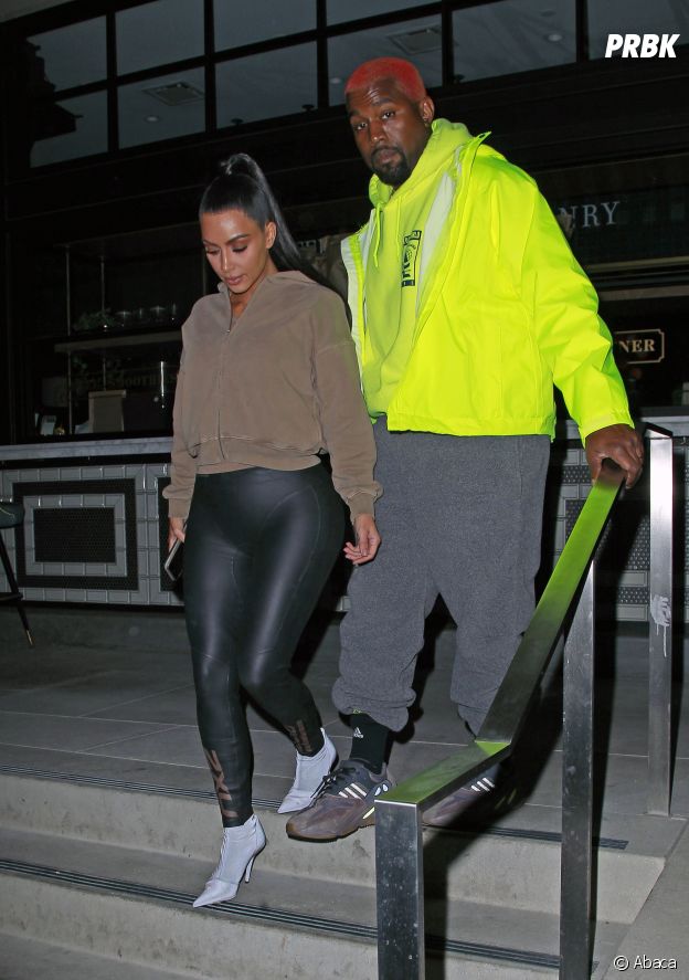 Kanye West aussi se met à la tendance du fluo.