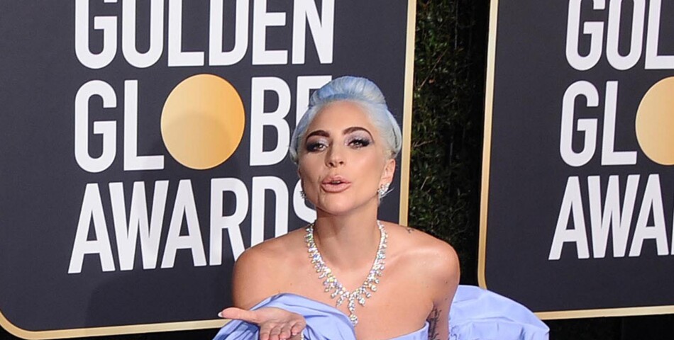 Lady Gaga sur le tapis rouge des Golden Globes le 6 janvier 2019