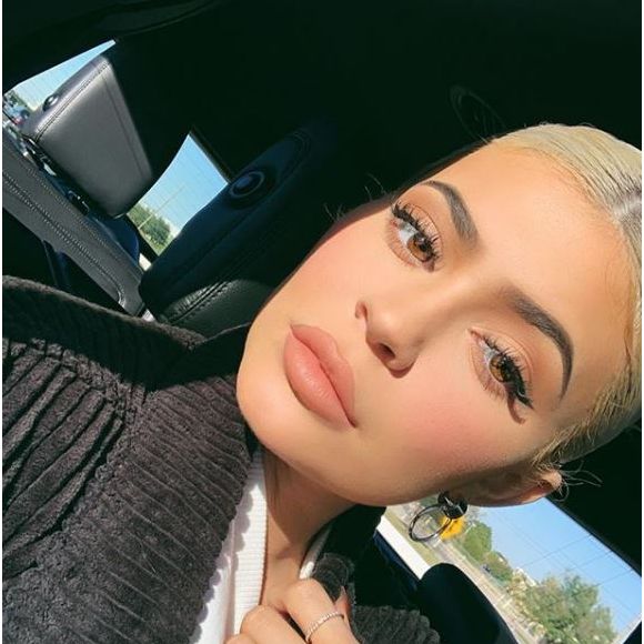 Kylie Jenner : Comment avoir des lèvres aussi pulpeuses que la star, mais sans chirurgie esthétique ?