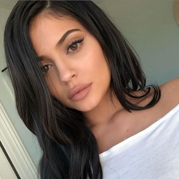 Kylie Jenner : Comment avoir des lèvres aussi pulpeuses que la star, mais sans chirurgie esthétique ?