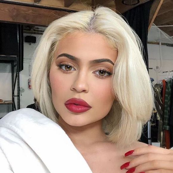 Kylie Jenner : Comment avoir des lèvres aussi pulpeuses que la star, mais sans chirurgie esthétique ?