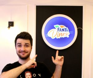 Fanta x You 3 : les coachs Natoo, Amixem, Kevin Tran (Le Rire Jaune) et McFly inaugurent le Fanta Creative Space.
