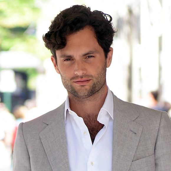 Penn Badgley : le héros de You déteste être célèbre, "c'est terrible"