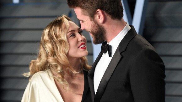 Miley Cyrus et Liam Hemsworth séparés après 8 mois de mariage : elle réagit... et embrasse une fille