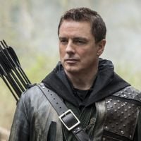 Arrow saison 8 : Malcolm Merlyn de retour ? Stephen Amell répond
