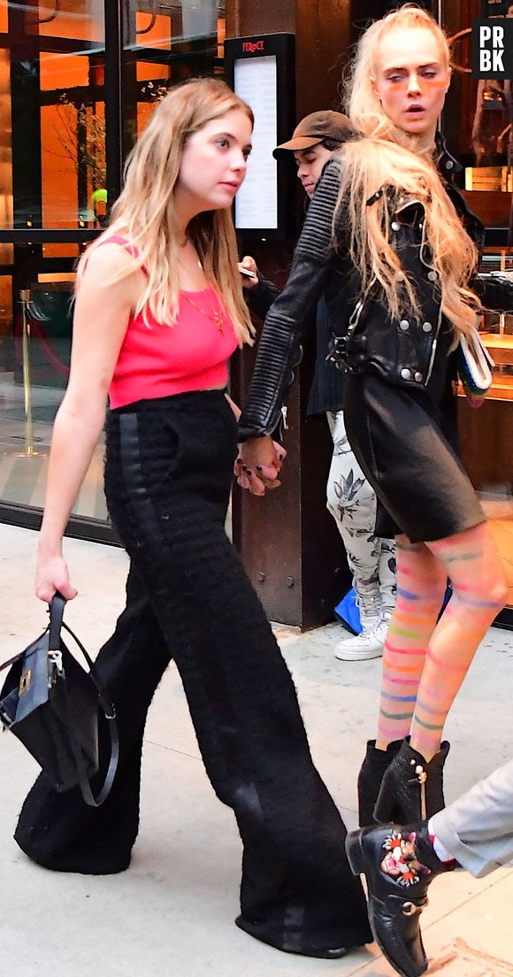 Cara Delevingne amoureuse d'Ashley Benson : elle se confie sur leur relation de couple