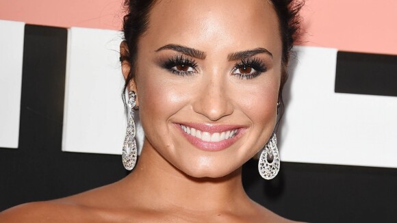 Demi Lovato "fatiguée d'avoir honte de son corps" : elle dévoile sa cellulite sur Instagram
