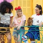 Natoo x Hello Kitty : nos 3 coups de coeur de la collab street et girly