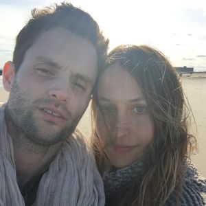 Penn Badgley bientôt papa : sa femme est enceinte de leur premier enfant