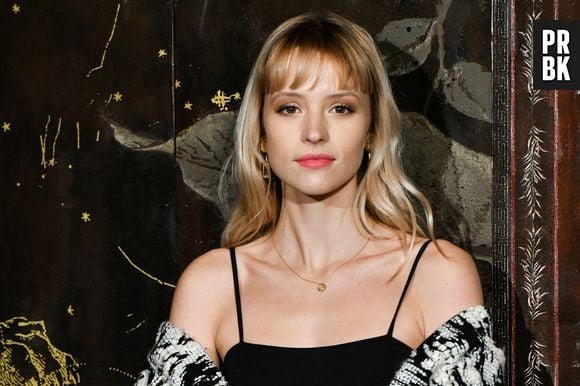 Angèle se confie sur ses acouphènes : "j'ai eu un sentiment d'énorme angoisse"