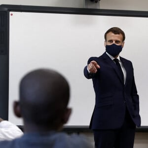 Déconfinement : comment va se passer le retour à l'école le 11 mai ? Emmanuel Macron répond