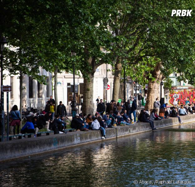 Déconfinement : le Canal Saint-Martin pris d'assaut à Paris, les twittos ragent de voir ces images et Christophe Castaner a décidé d'interdire l'alcool sur les quais