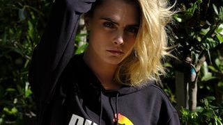 Cara Delevingne pour Puma : une collab colorée et engagée pour le mois des fiertés