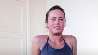 Captain Marvel : Brie Larson dévoile son entrainement en confinement et c'est douloureux