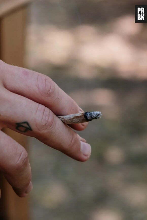 Cannabis : ce que vous risquez si vous êtes chopé en train de fumer de la weed