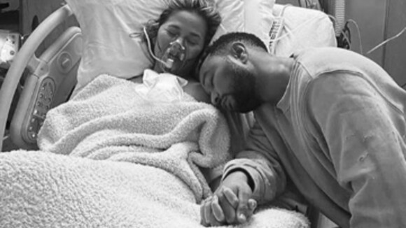 Chrissy Teigen et John Legend annoncent la perte de leur bébé avec des photos déchirantes