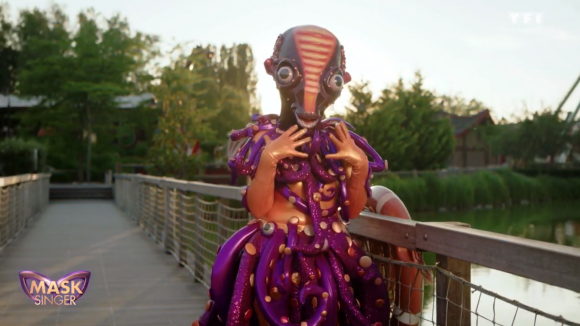 Mask Singer 2 : quelle célébrité est la pieuvre ? Les indices sur son identité (Mise à jour)