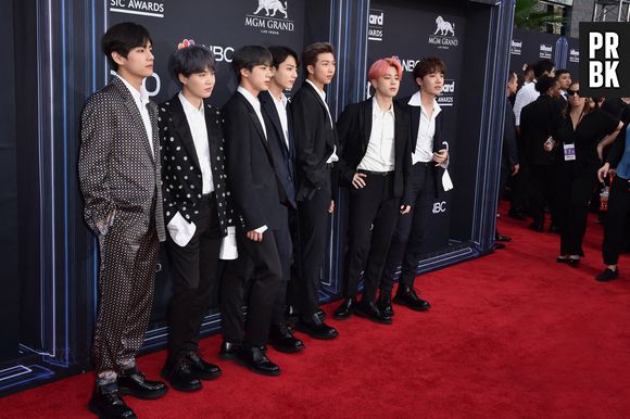 Suga (BTS) absent après avoir été opéré de l'épaule, il donne de ses nouvelles