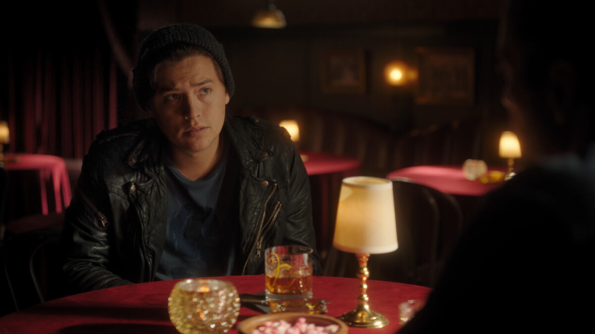 Photo : Riverdale saison 5, épisode 2 : Jughead (Cole Sprouse) sur une
