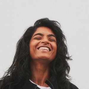 Orelsan et Sébastian Strappazzon dévoilent la nouvelle collection SS21 (printemps-été 2021) d'Avnier, stylée et engagée