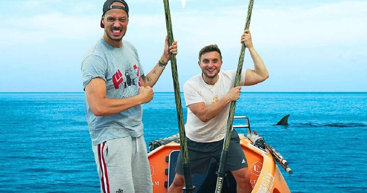McFly et Carlito, après les airs, la mer ! Ils ont traversé la ...