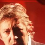 Lulu Gainsbourg ... Il va chanter son père avec Scarlett Johansson